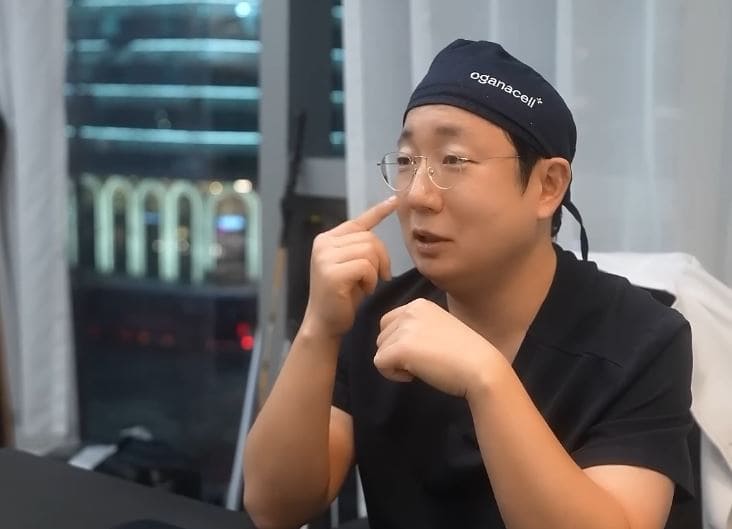 blackhead cleaning at Oganacell Premium Foreigner-friendly Dermatology Clinic, Gangnam branch (Cheongdam), Seoul, South Korea.
