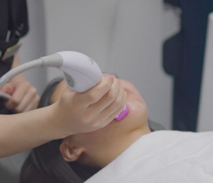 skin aging laser treatment at Oganacell Premium Foreigner-friendly Dermatology Clinic, Gangnam branch (Cheongdam), Seoul, South Korea.
